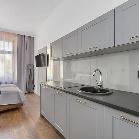 Krzywa Kamienica Apartahotel 4*