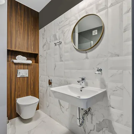 Krzywa Kamienica Apart-hotel 4*
