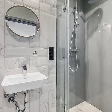 Krzywa Kamienica 4* Łódź