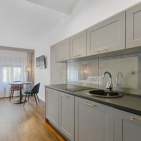 Krzywa Kamienica 4* Лодзь