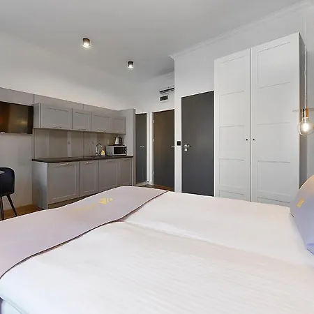 Hotel apartamentowy Krzywa Kamienica