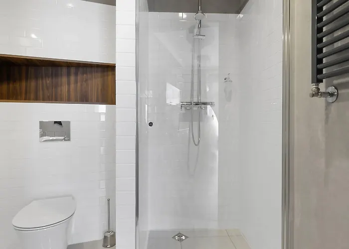 Krzywa Kamienica 4* Łódź