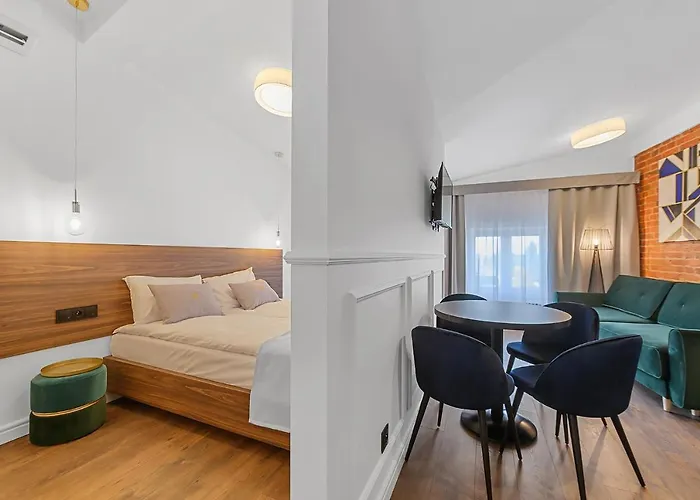 Apartmanhotel Krzywa Kamienica 4*